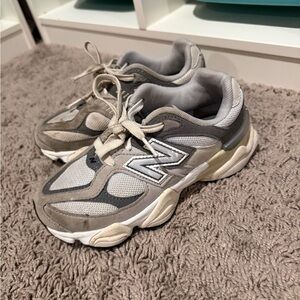 Youth New Balance 9060